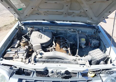 2003 Nissan Xterra Xe I4 from USA, damaged, VIN 5N1DD28T73C696726